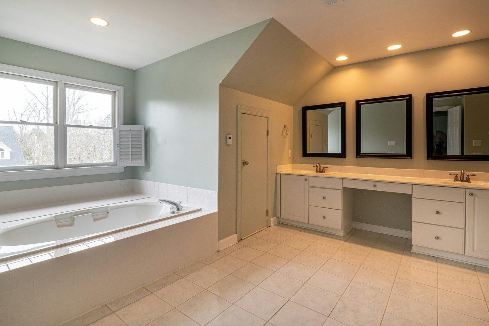 10 Bathroom Remodel Ideas for 2025: Trends and Tips for a Stunning Transformation